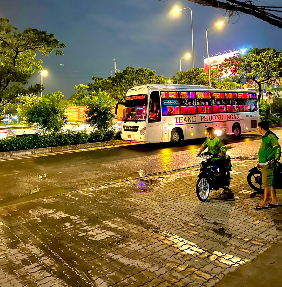 Nhà xe Thanh Phương Ngân